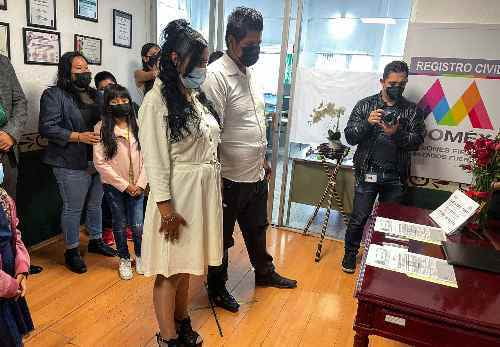 Video: Celebra Registro Civil Edomex, boda a señas mexicanas